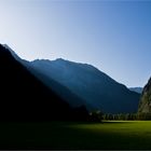 Am Fuß der blauen Berge