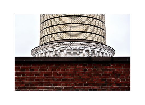 am Fuss des Leuchtturms