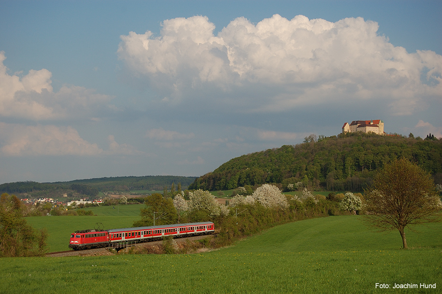 Am Fuße der Kapfenburg by Joachim Hund 