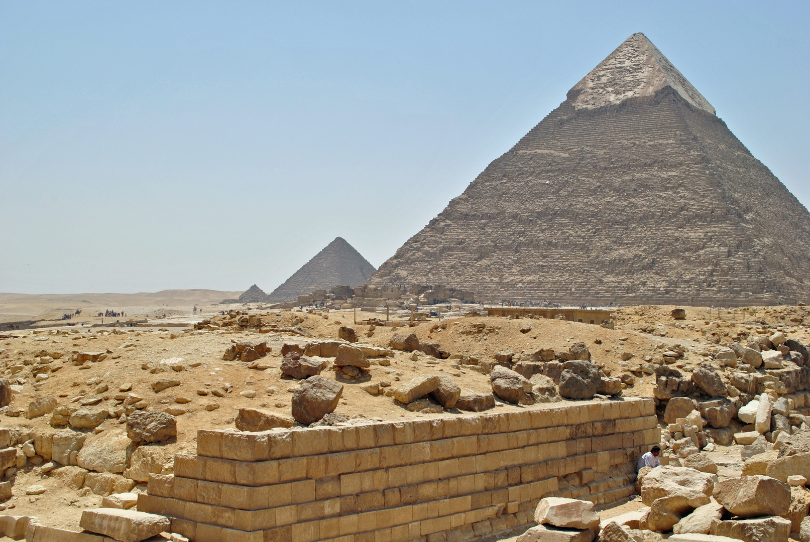 Am Fuße der Pyramiden 6