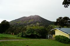 am Fuße des Turrialba