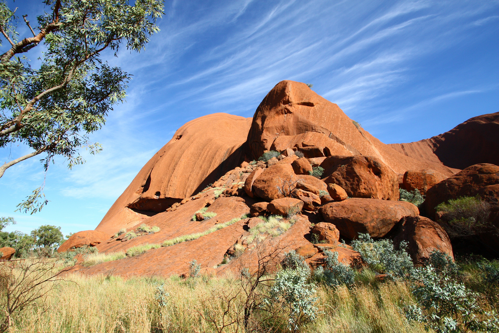 Am Fuße des Uluru