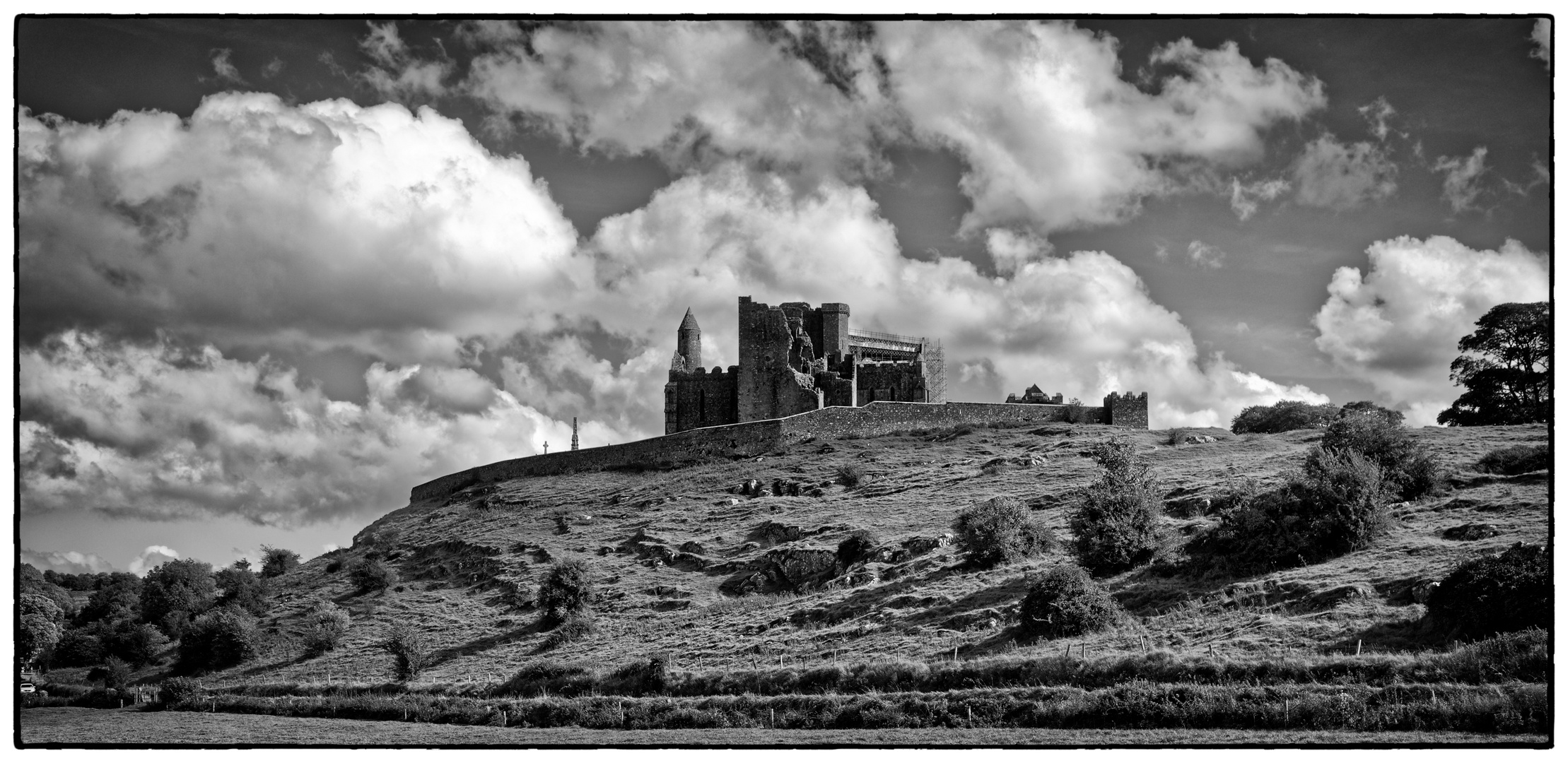 am Fuße von Rock of Cashel