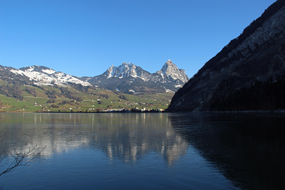 Am (gefrorenen) Lauerzersee