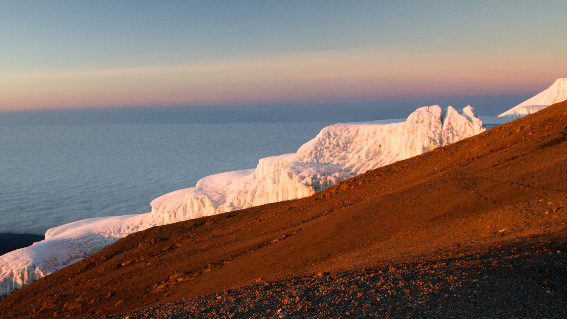 Am Gipfel des Kilimandjaro