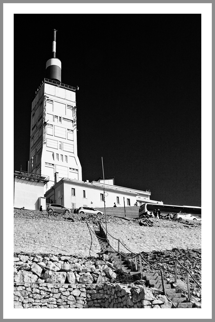 Am Gipfel des Mont Ventoux