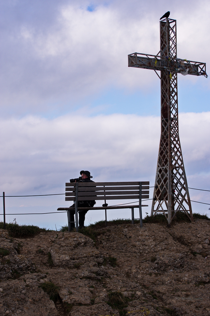 Am Gipfelkreuz des Hochgrat