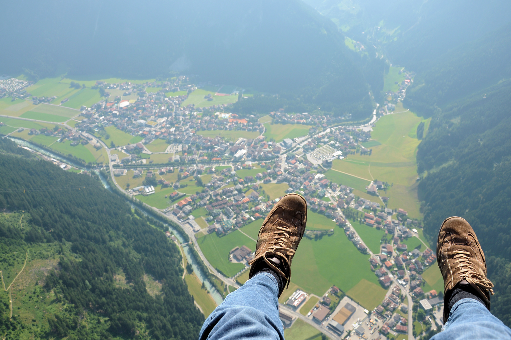 Am Gleitschirm im Zillertal