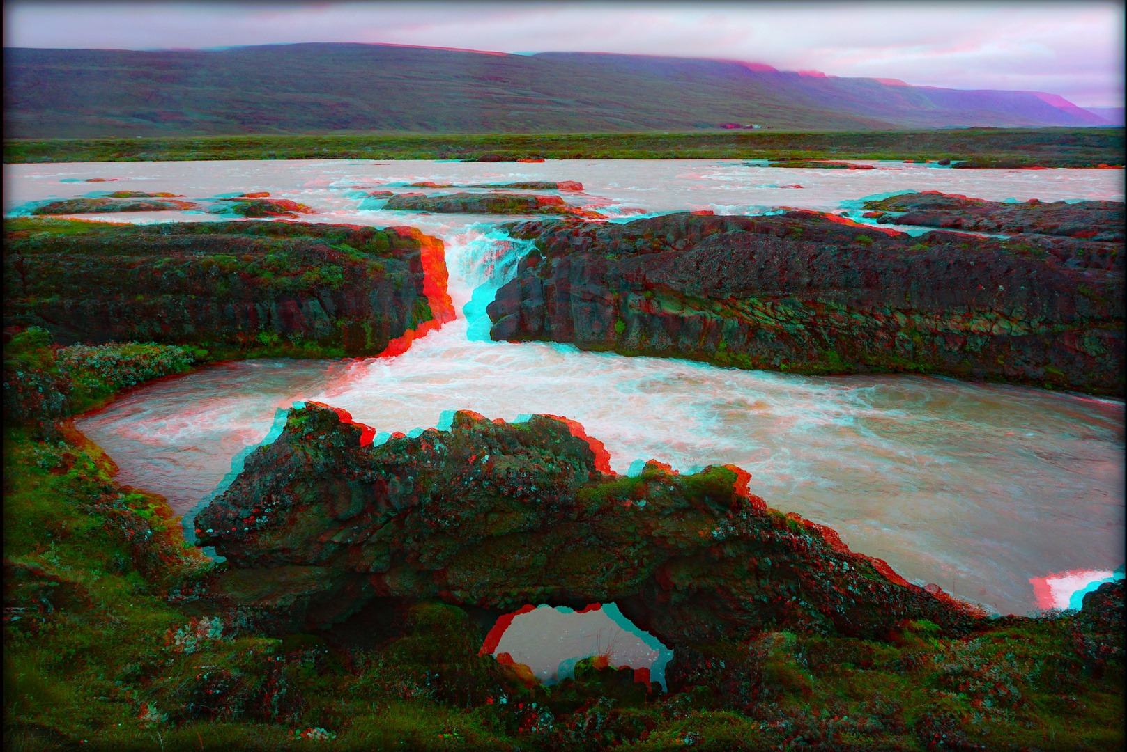 am Godafoss  Lochfels (3D- ANA)