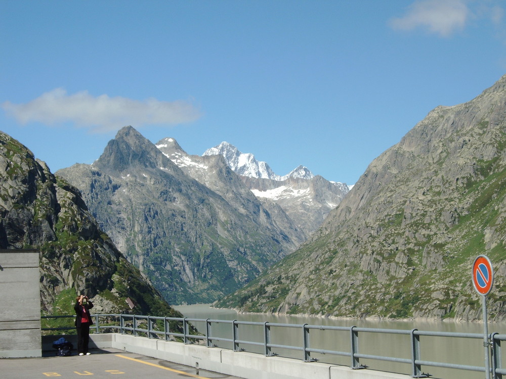 Am Grimselpass (Staumauer) - Schweiz