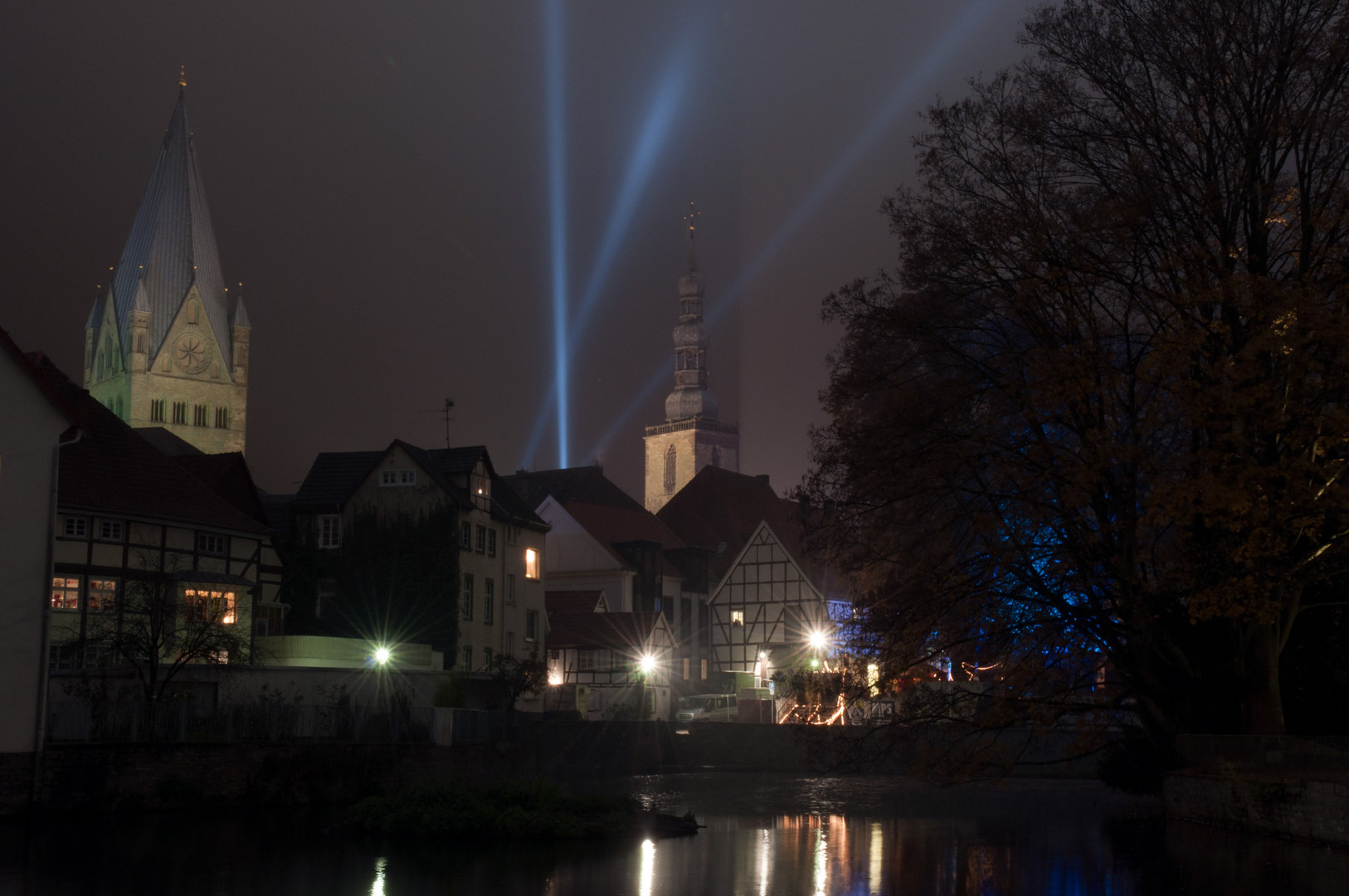 Am großen Teich in Soest zur Kirmes Foto & Bild landschaft, bach