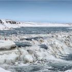 Am Gullfoss.....