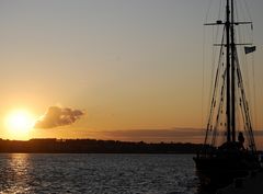 Am Hafen - Blick auf die Ostsee