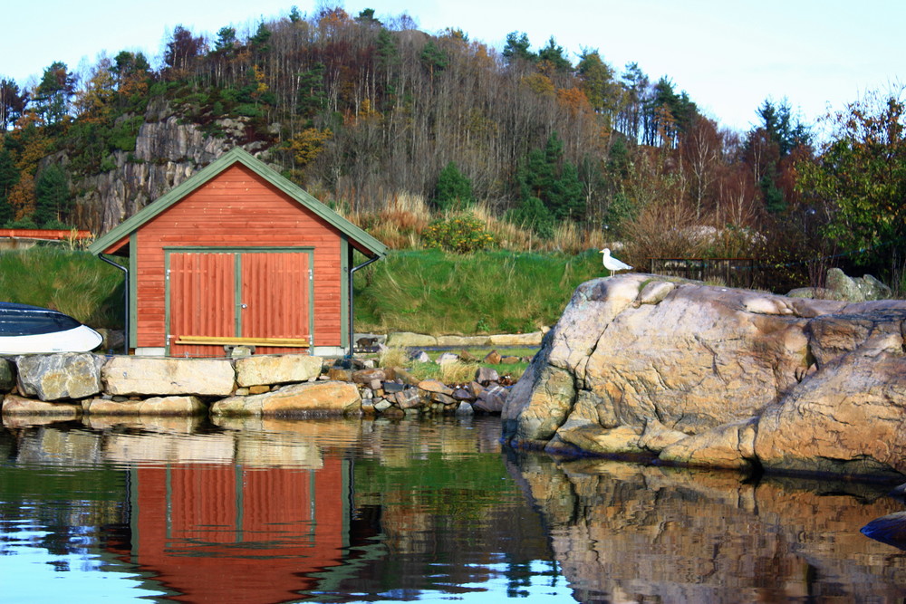 Am Hafen in Lussevika