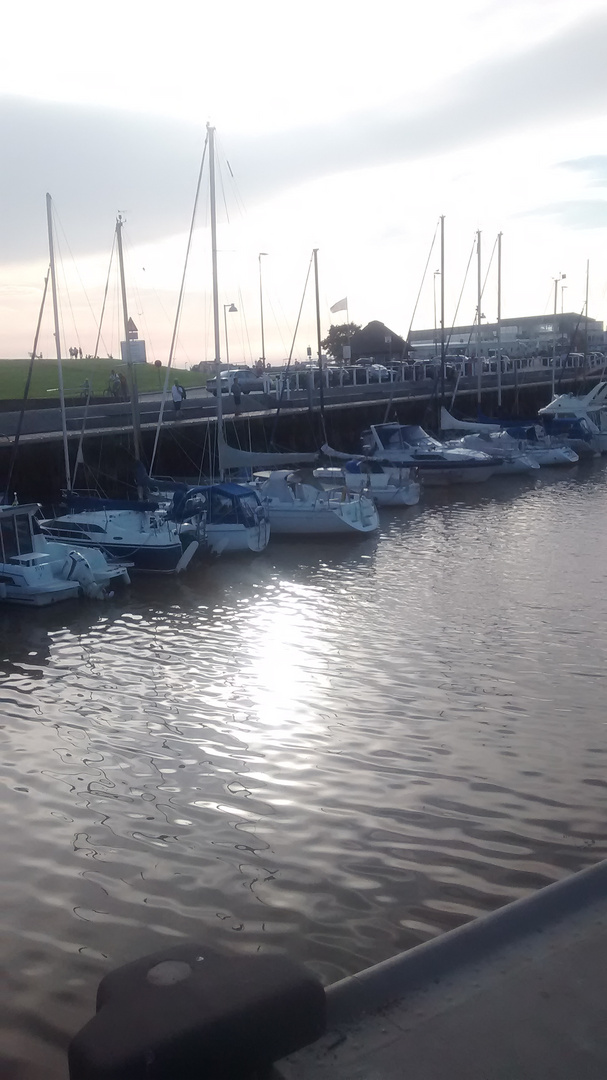 am Hafen in Ostfriesland