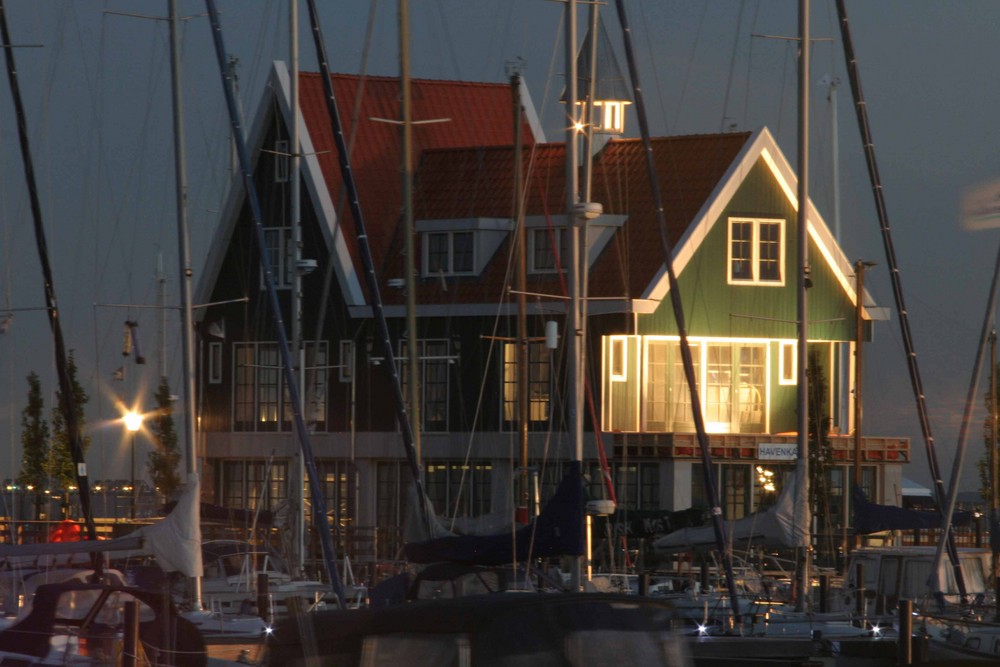 Am Hafen in Volendam Holland