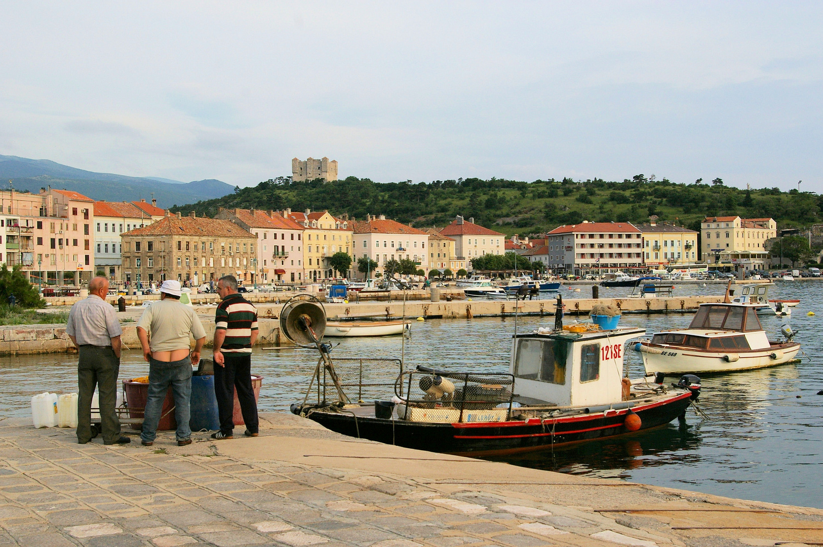 am Hafen von Senj