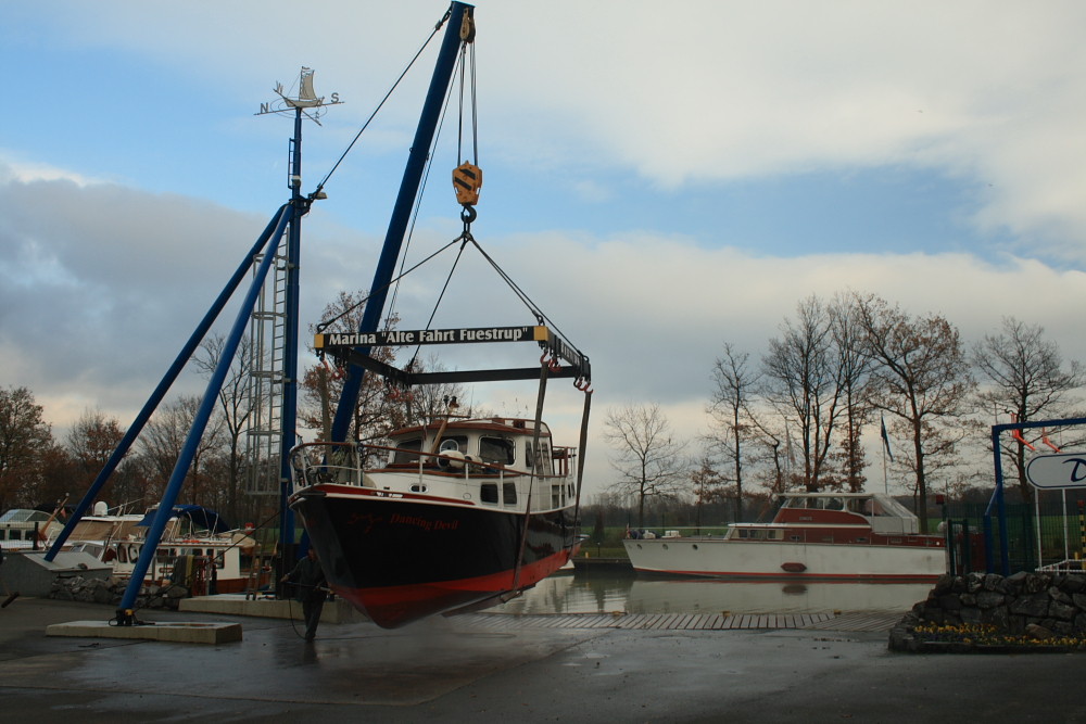 " Am Haken" im Yachthafen Fuestrup in Greven am Dortmund Emskanal