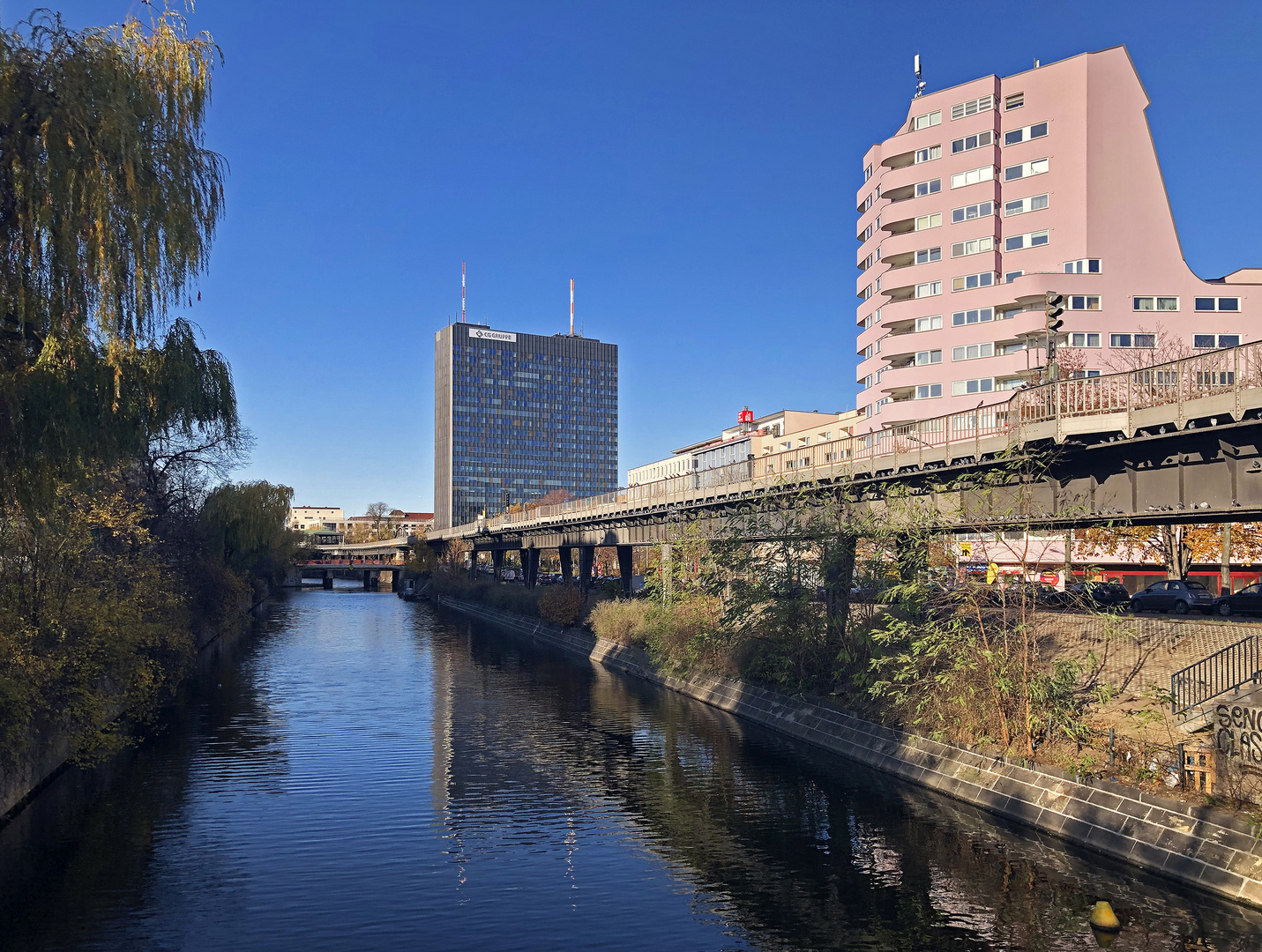 Am Halleschen Ufer