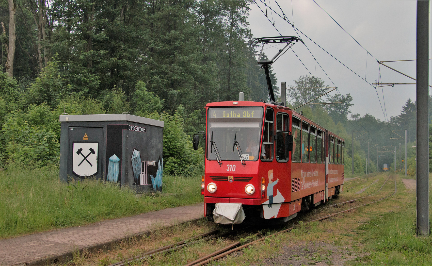 Am Haltepunkt "Marienglashöhle"...