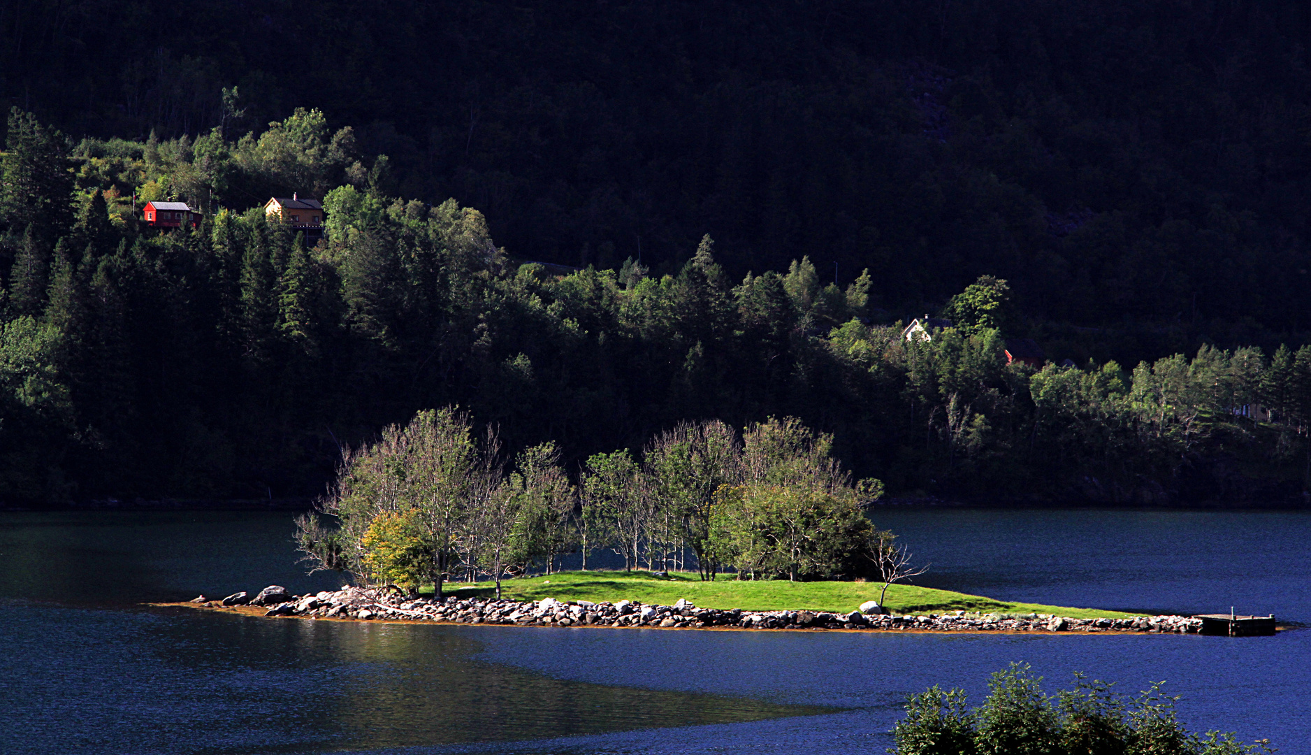 Am Hardanger Fjord, Norwegen.