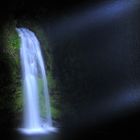 Am heiligen Wasserfall