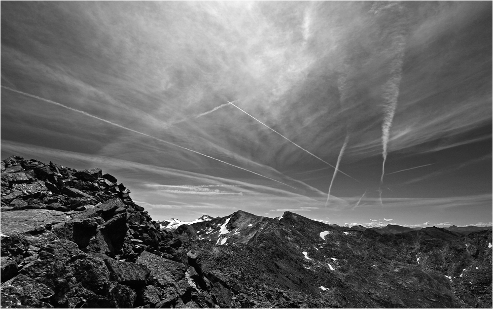 "am Himmel ist die Hölle los" .. :-))