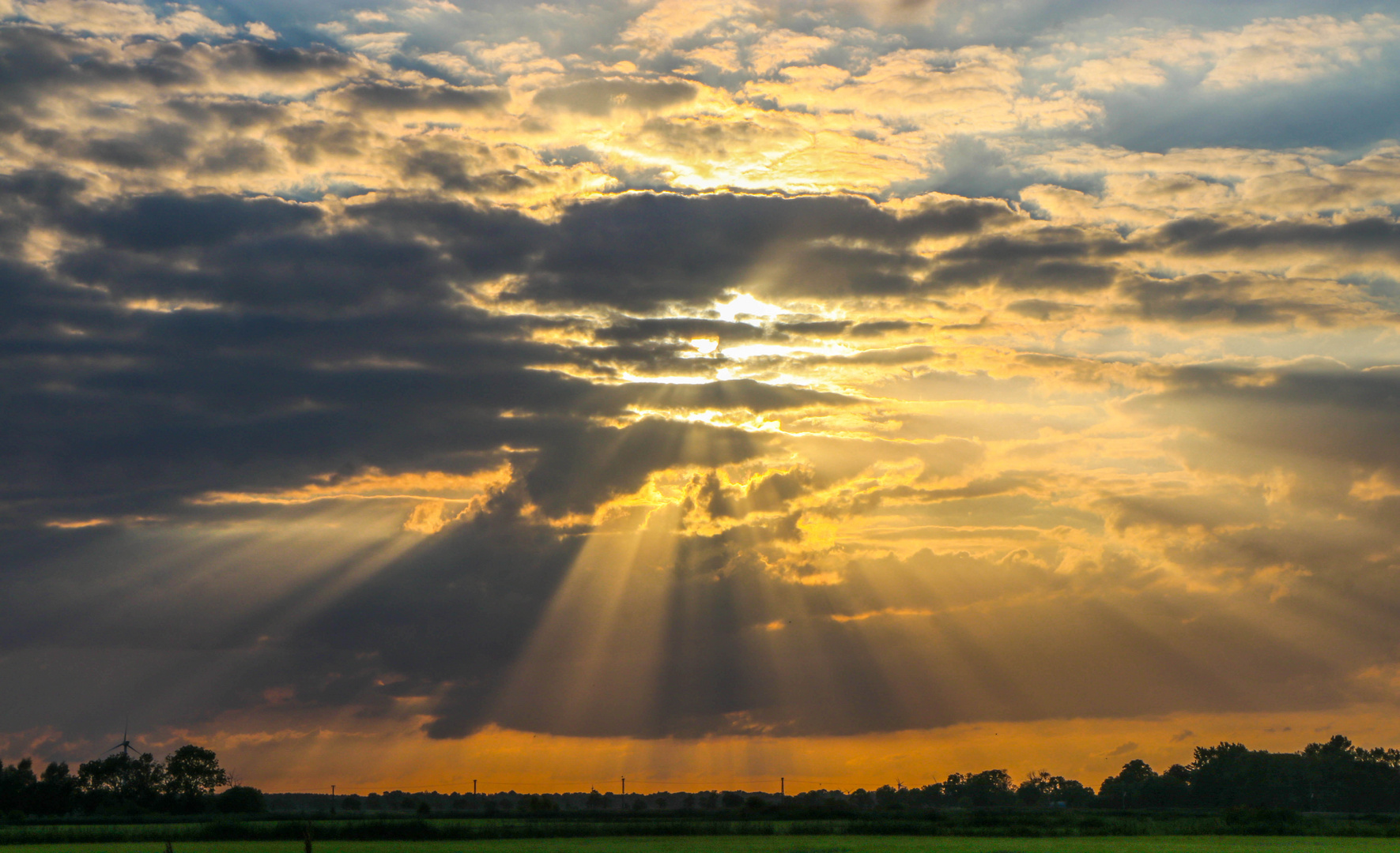 Am Himmel über Friesland