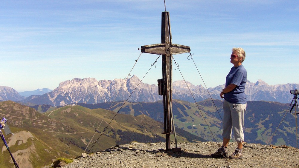 am Hochkogel Gipfel in den Kitzbühler Alpen