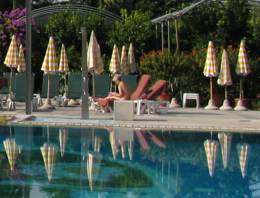 Am Hotelpool in Bardolino