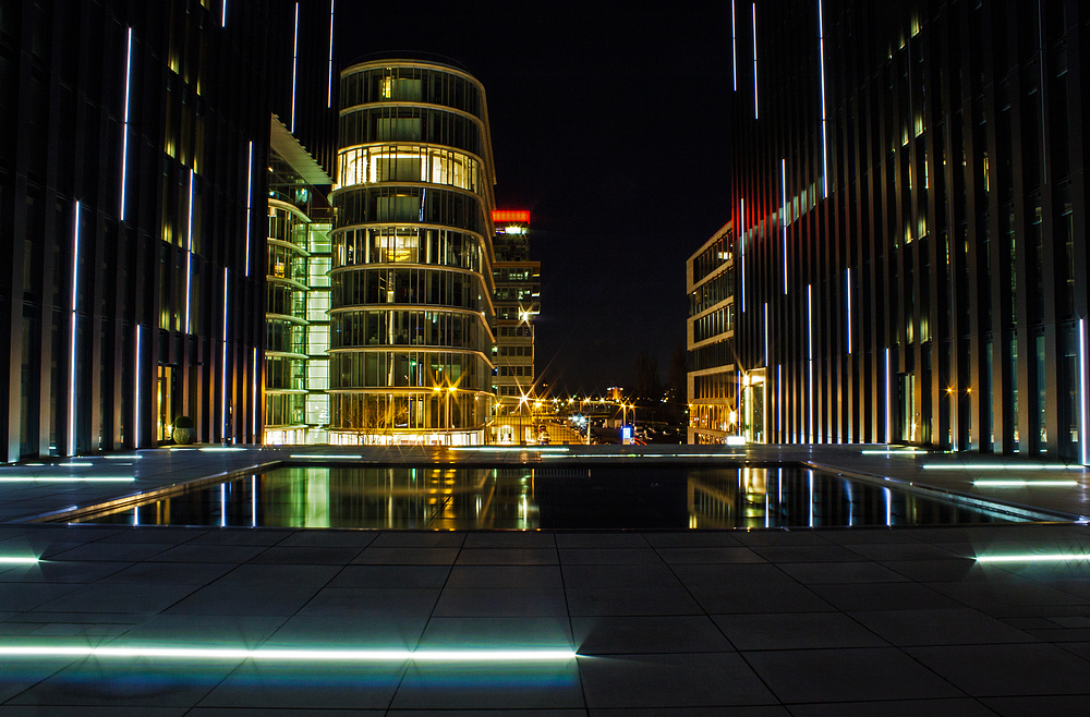 Am Hyatt im Medienhafen Düsseldorf