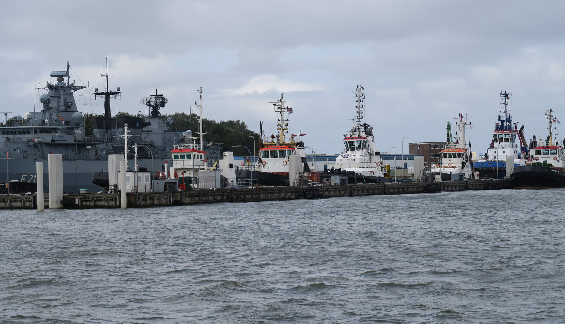 Am Jade-Weser-Port  - Wilhemshaven -