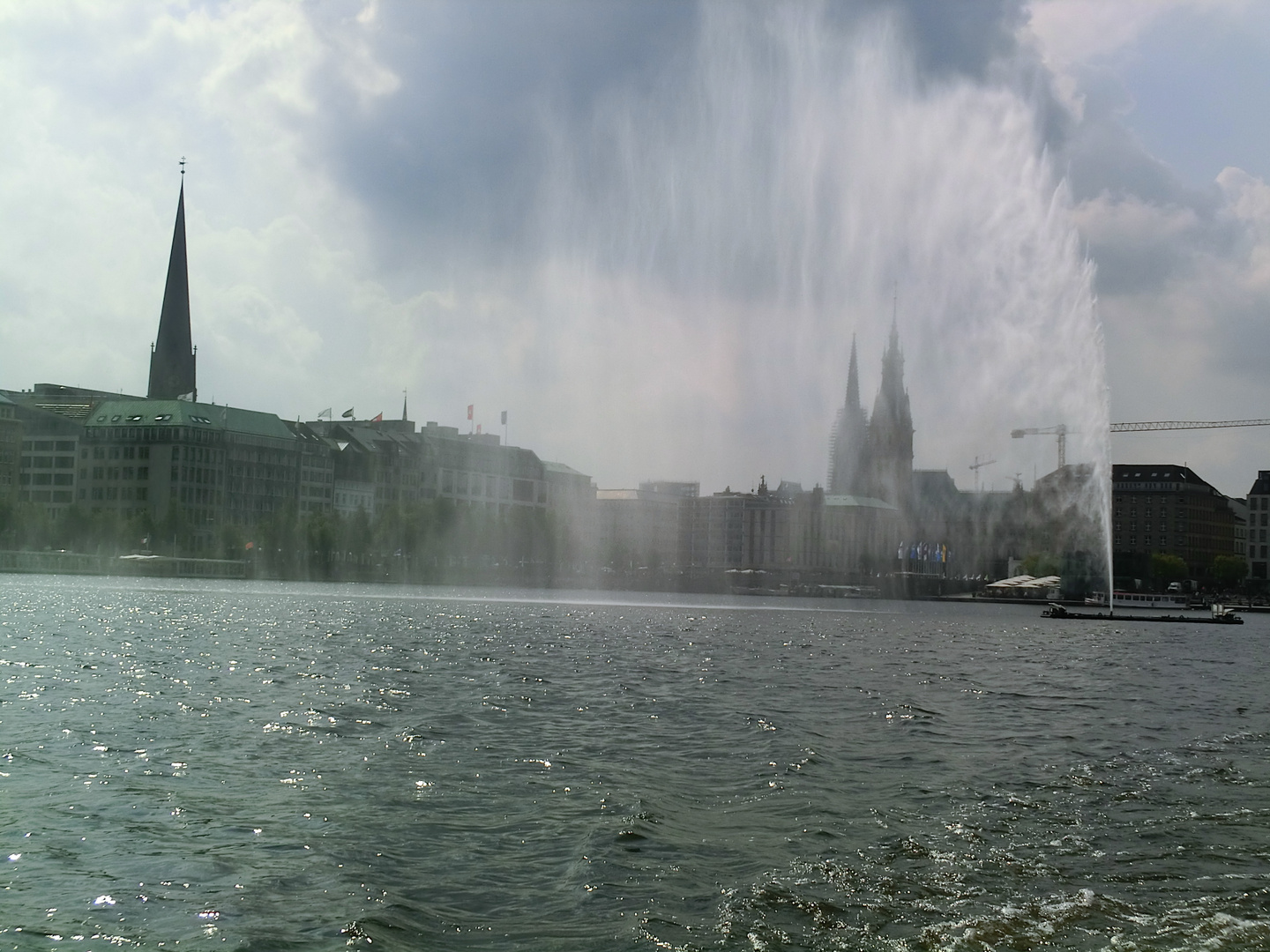 Am Jungfernstieg Alsterfontäne Teil1