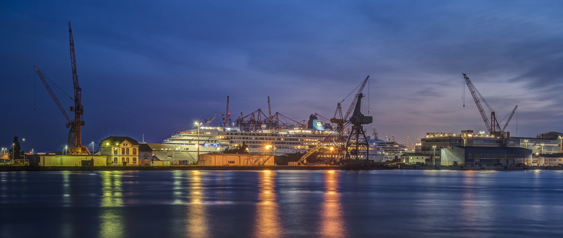 *Am Kaiserhafen III in Bremerhaven*