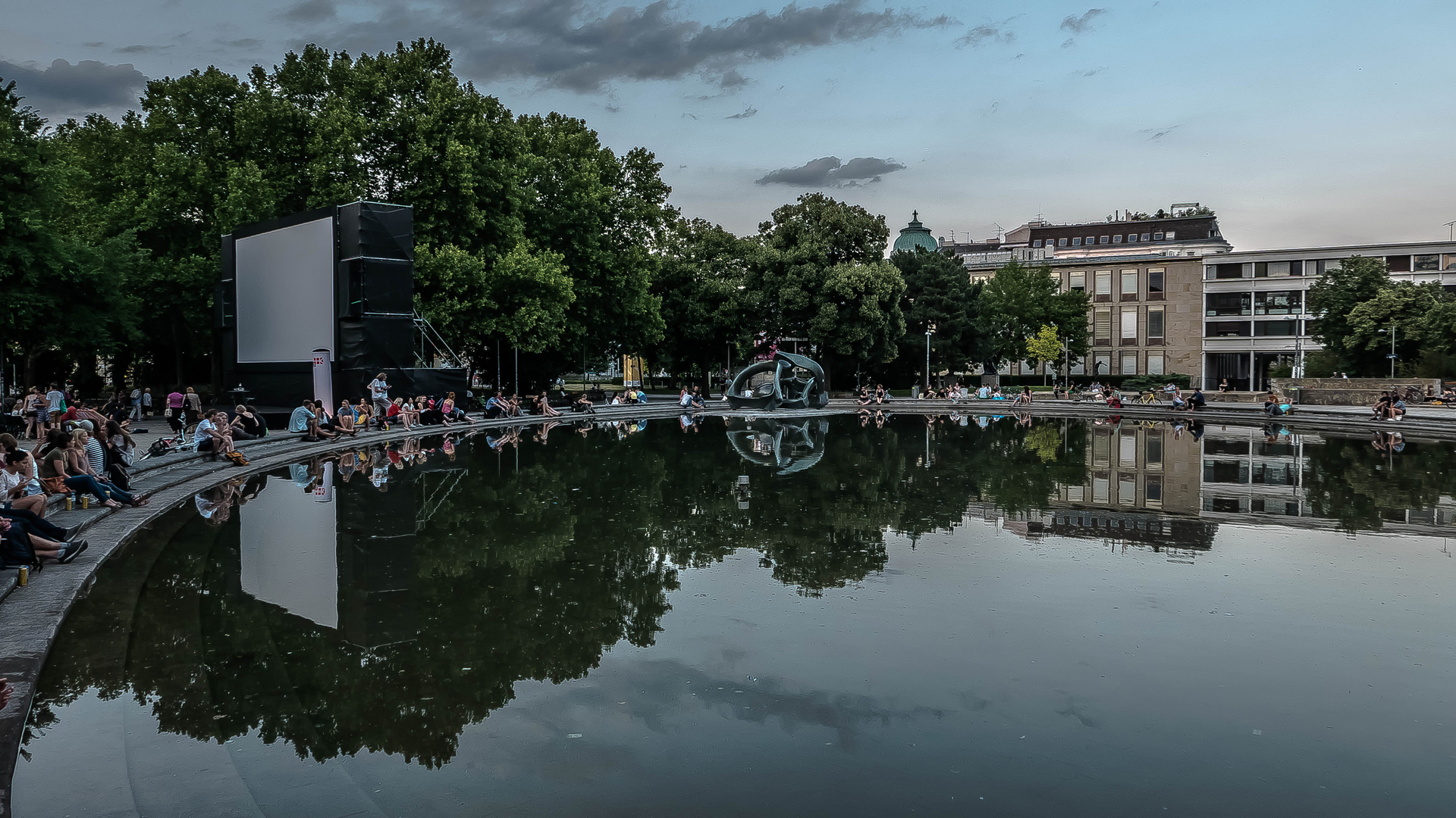 Am Karlsplatz