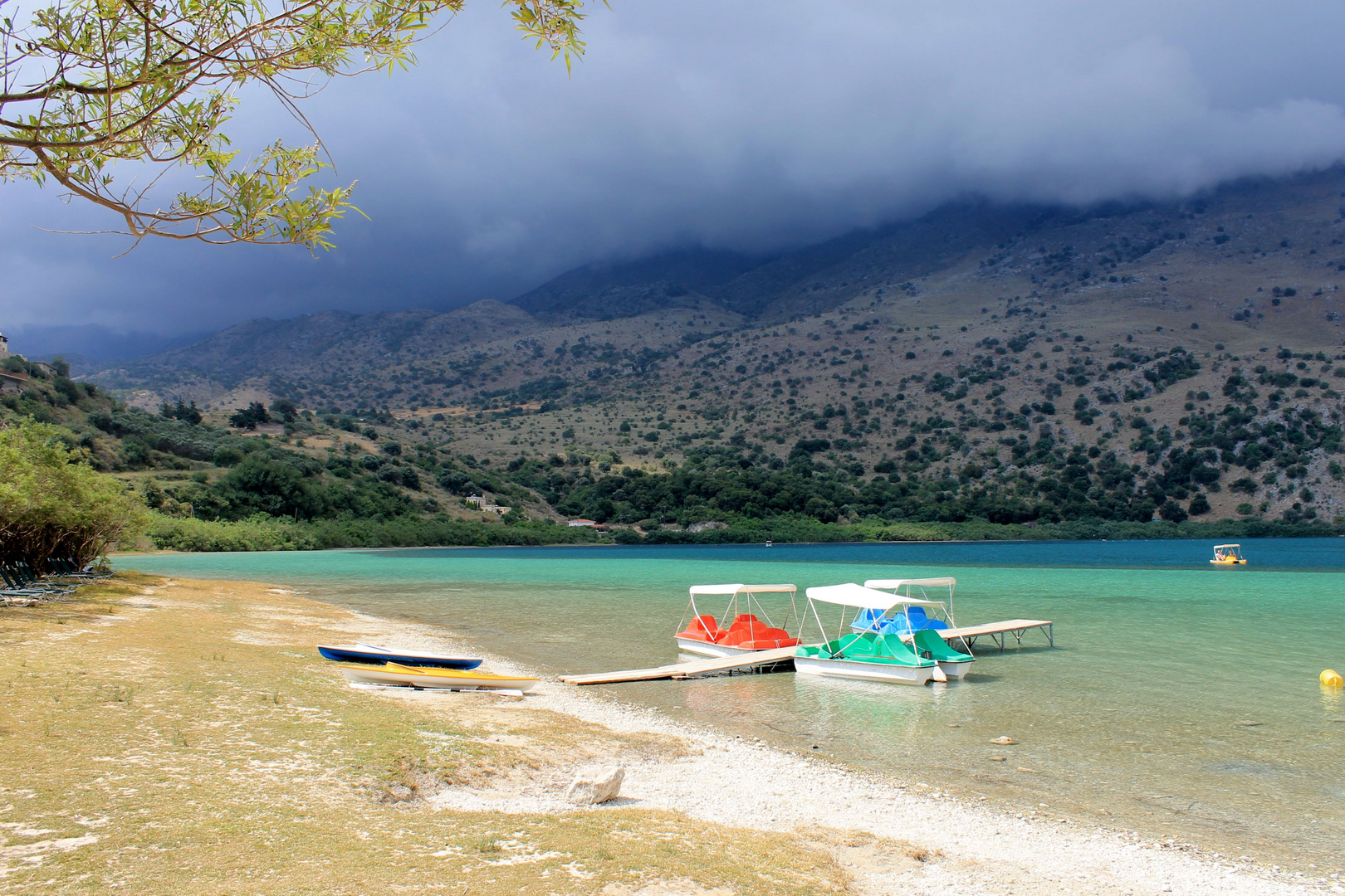 Am Kournas See auf Kreta