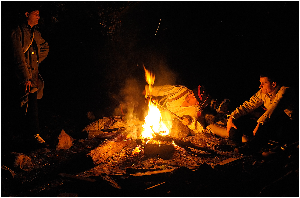 Am Lagerfeuer Foto & Bild erwachsene, gruppen, mehrere menschen