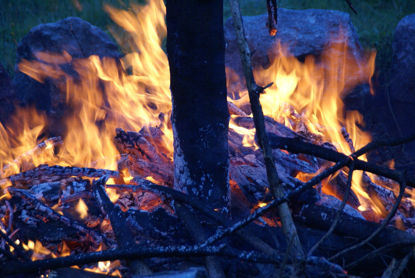 Am Lagerfeuer