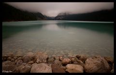 Am Lake Louise III