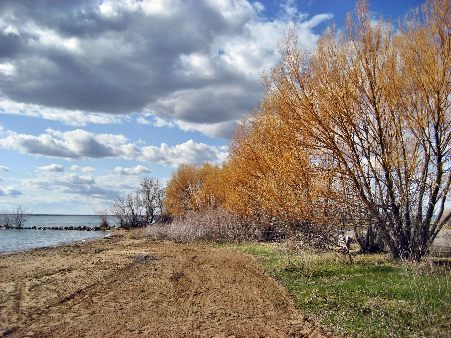 Am Lake Newell