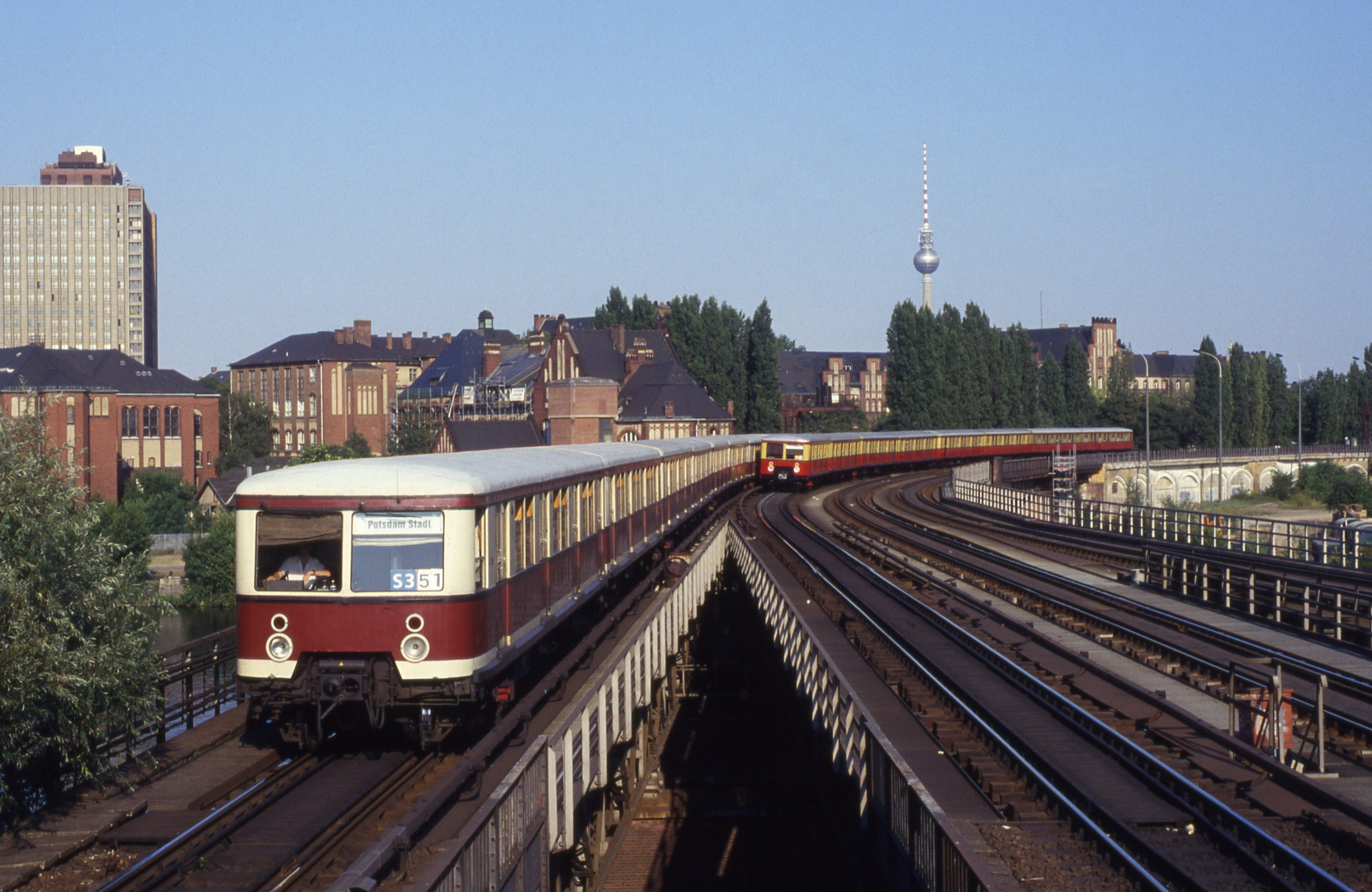 Am Lehrter Stadtbahnhof