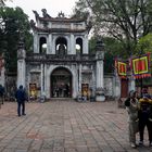 am Literaturtempel in Hanoi