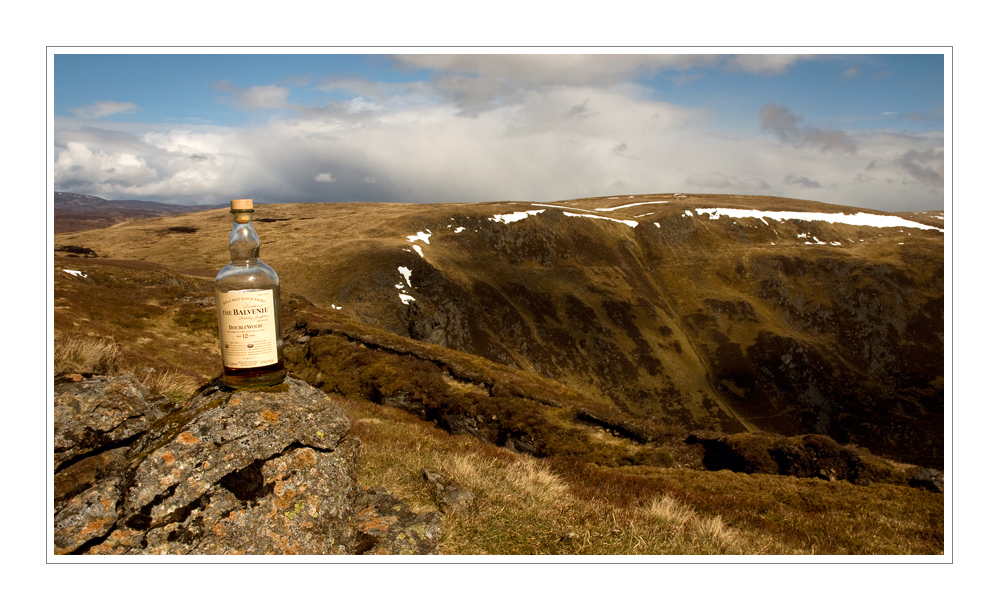 Am Loch Brandy mit Whisky