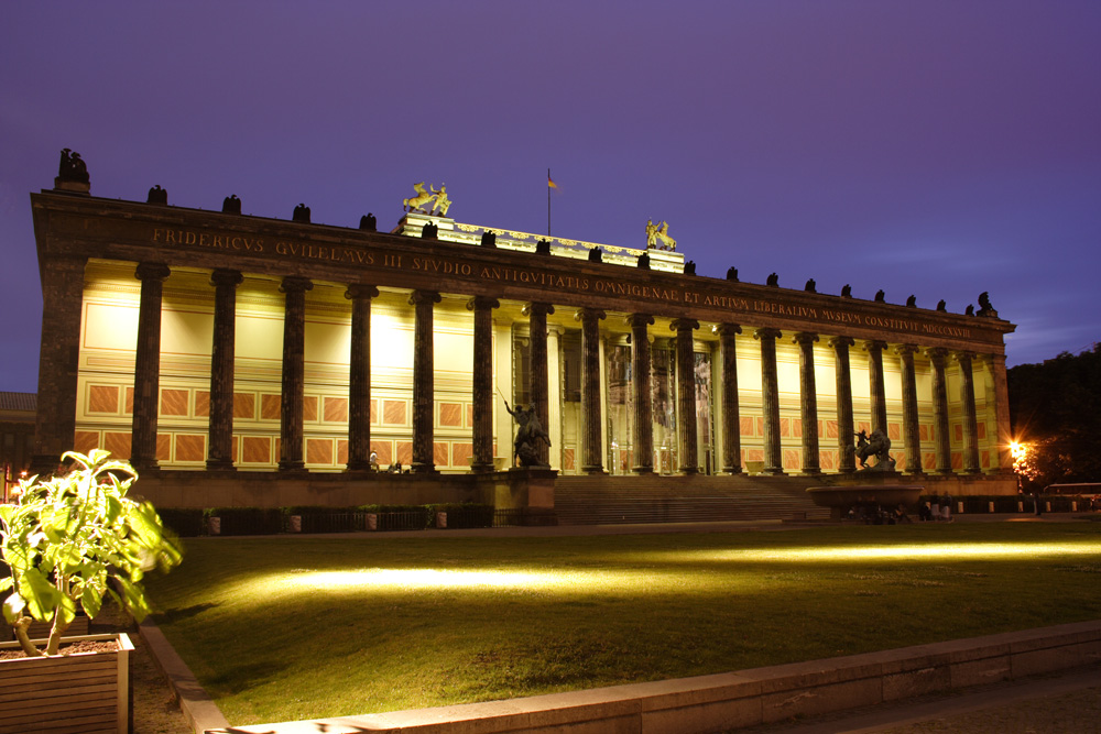 Am Lustgarten