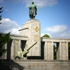 am Mahnmal der gefallenen russischen Soldaten