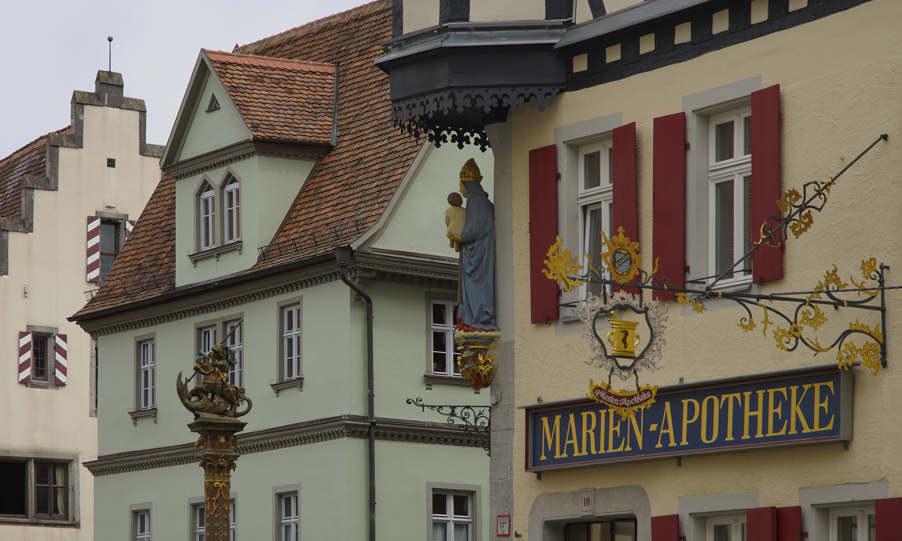 Am Marktplatz in Rothenburg ob der Tauber