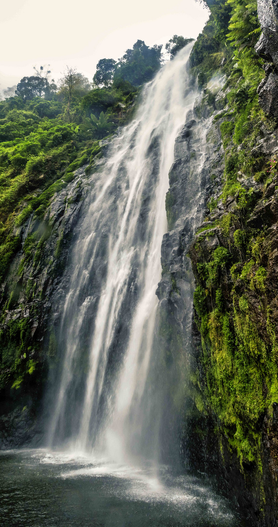 Am Materuni-Wasserfall