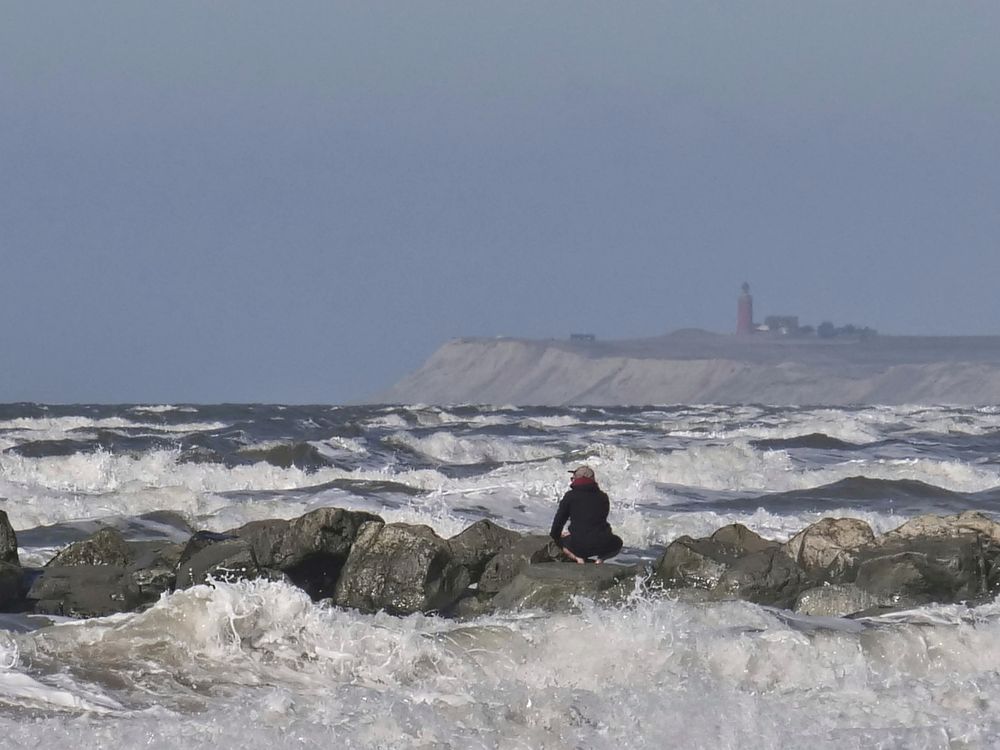 Am Meer sitzen