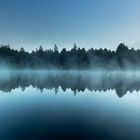 "Am Moorsee"-Bilderserie - Bild2: Symmetrie in der blaue Stunde