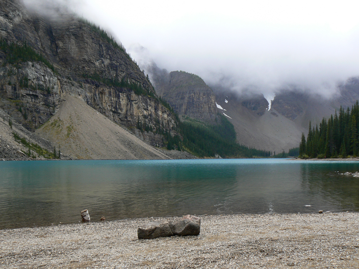 am Moraine Lake 1